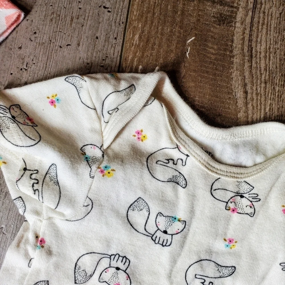 Gerber Baby Girl Pink and White Fox Onesies Bundle Size 6-9m 100% Cotton